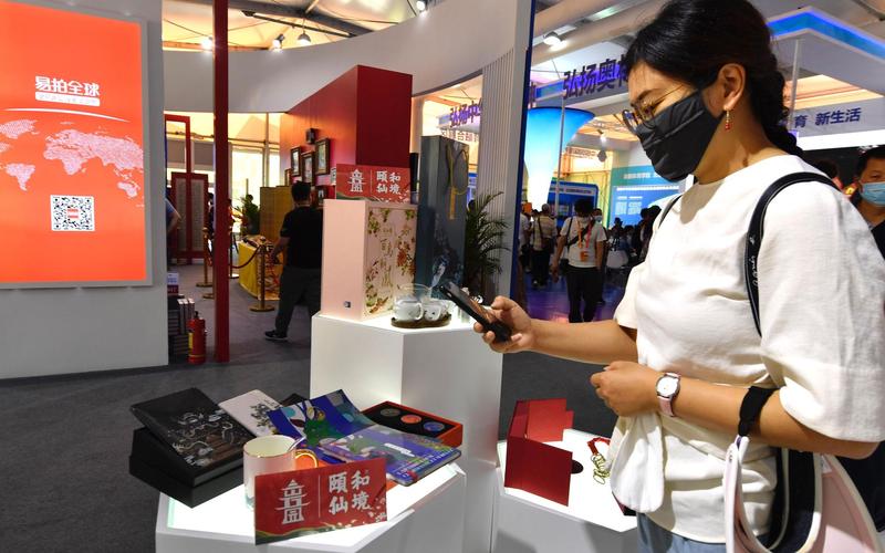 以高度開放的創(chuàng)意市場發(fā)展服務(wù)貿(mào)易